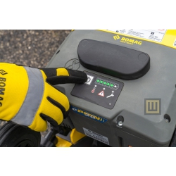 ZAGESZCZARKA-JEDNOKIERUNKOWA-ELEKTRYCZNA-BOMAG-BP-1845E-WOBIS-ZABRZE
