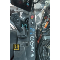 kubota-kw095-koparka-kolowa-joystick-panel-sterowania-obslugi-koparki-kamery-przycisk-zaplonu