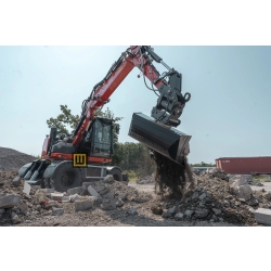 kubota-kw095-koparka-kolowa-wysypujaca-gruz